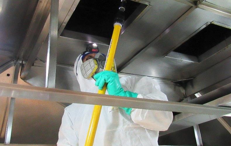 Limpieza de campanas extractoras de cocina industrial